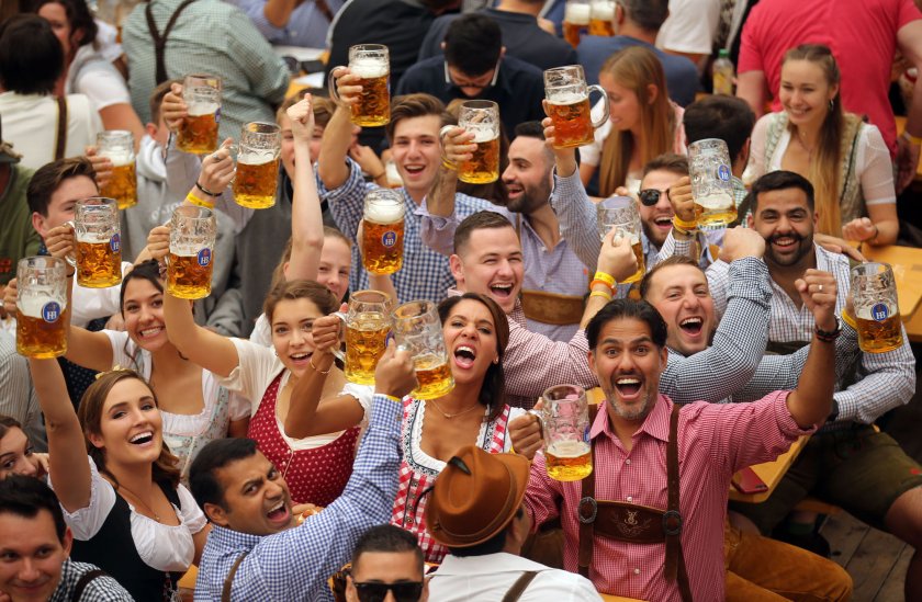 Ежегодният фестивал на бирата в Германия Октоберфест най-сетне се завръща