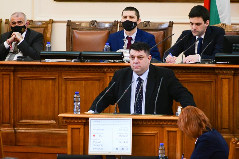 Атанас Зафиров: Зарков, Лечева и Гечев участват в правителството, в което социалисти уволняват социалисти