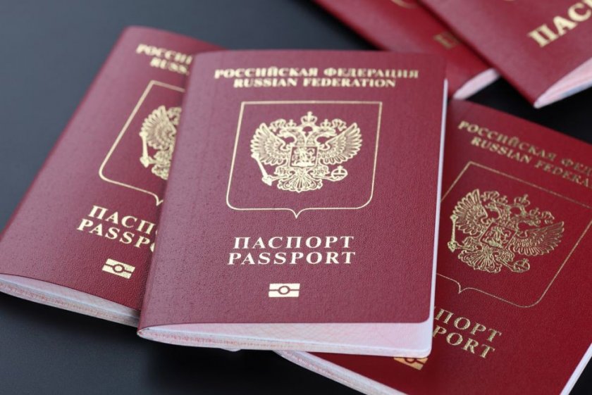 ЕС не планира да спре издаването на туристически визи на обикновените руснаци