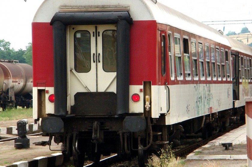 Два допълнителни влака ще пътуват между София - Бургас -