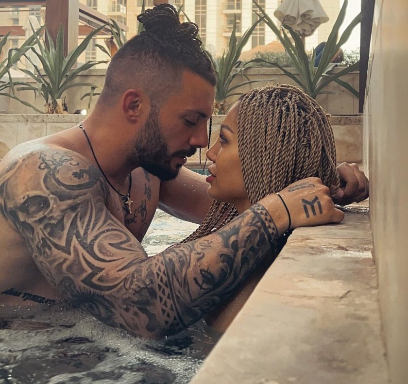 Плеймейтката и инфлуенсър Джулиана Гани е бременна в петия месец,