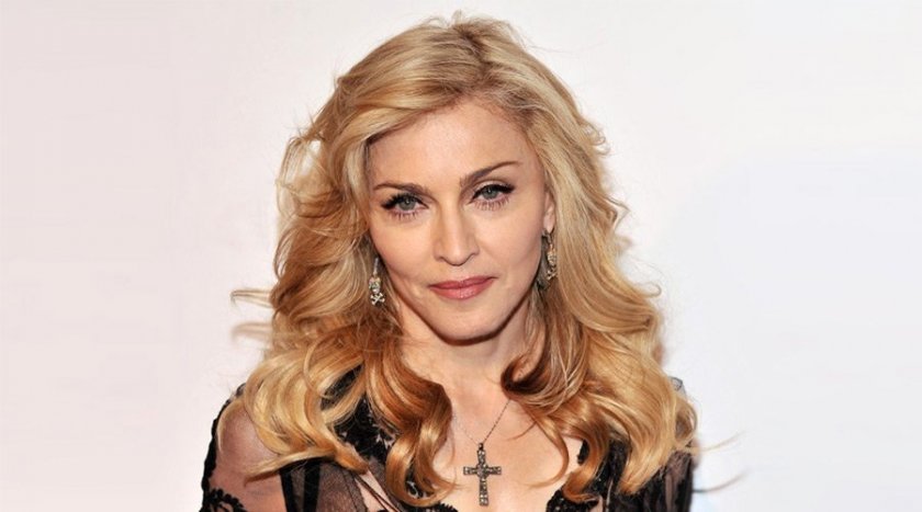 Мадона чукна 64 години
