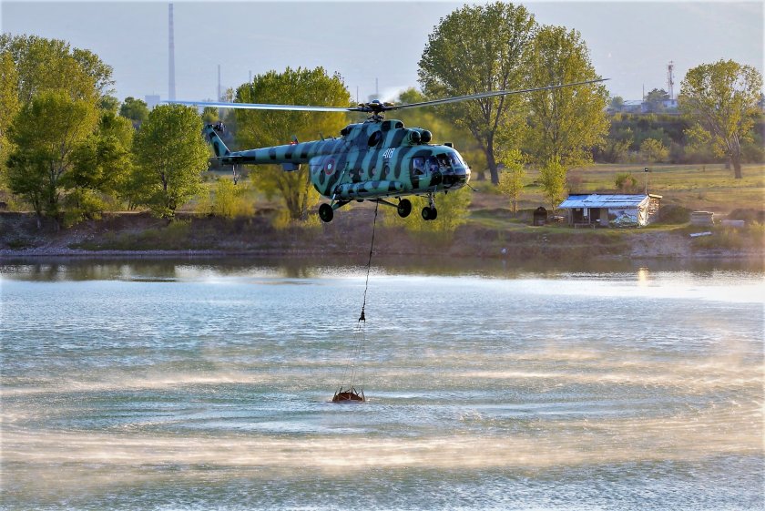 Обезвредиха нов боеприпас край Царево 