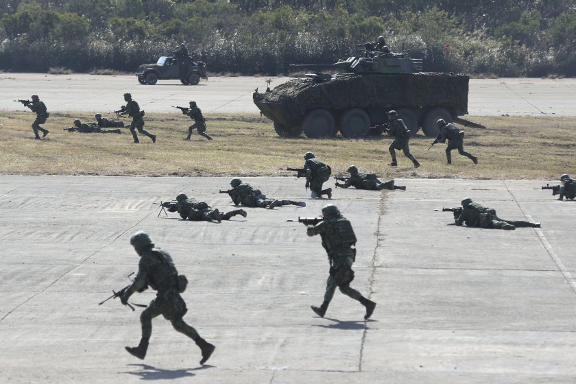 Армията на Тайван проведе днес поредното си учение сбойни стрелби,