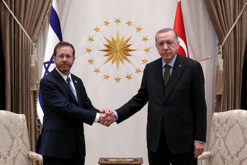 Турция и Израел възстановяват дипломатическите си отношения