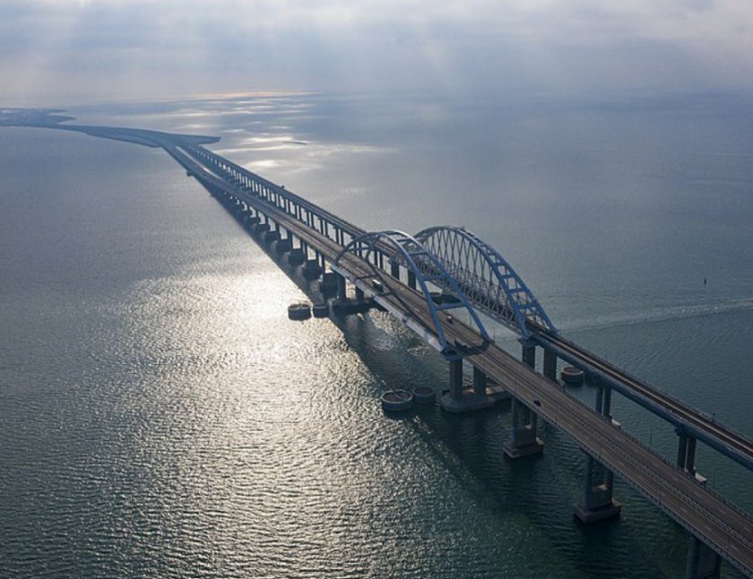 Украйна предупреди Путин: Кримският мост ще бъде унищожен