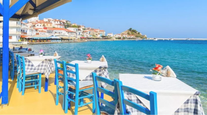 Ресторант в Миконос удря със скандални сметки туристи, гони местните 