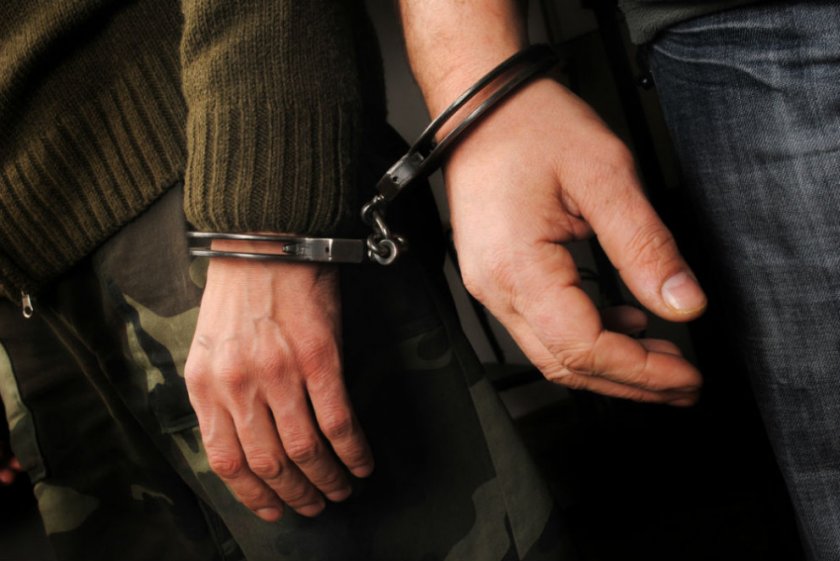 Арестуваха двама измамници на "Кулата", откраднали 273 хил. лв.