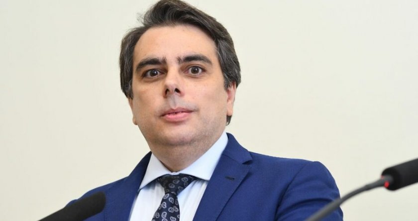 Съпредседателят на Продължаваме промяната Асен Василев коментира в Ямбол думите