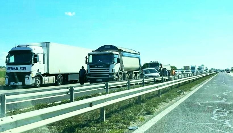 За инцидент на магистрала Тракия пише Plovdiv24.bg. Шофьори съобщават за