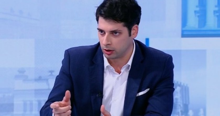 Министър Пеканов: Фотоволтаиците са най-добрата инвестиция сега