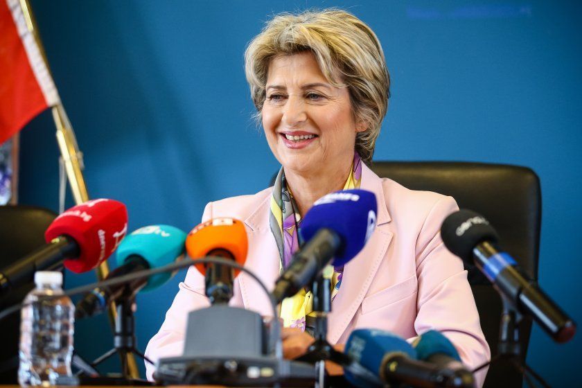 Сключен е договор за обучителни модули и дискусионни модули за