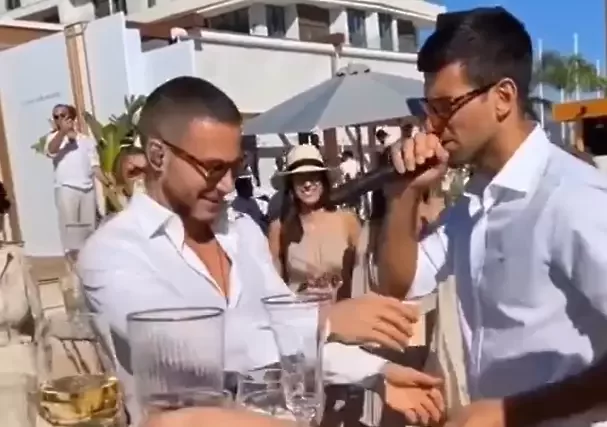 Новак Джокович събира бакшиши на сватба