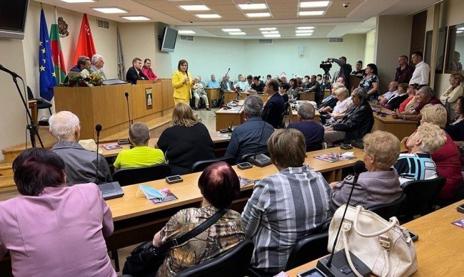 Нинова иска евтиният ток от "Козлодуй" да остава в България