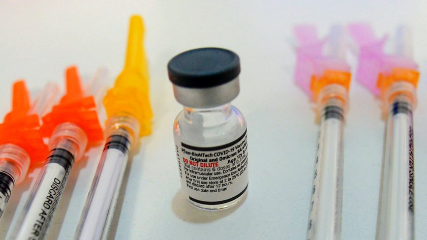 В ИСУЛ боцкат с най-новата ваксина срещу Омикрон