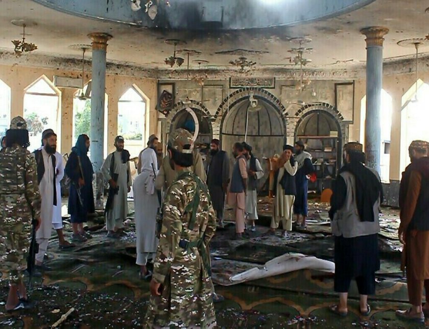 Четири жертви след взрив до джамия в Кабул