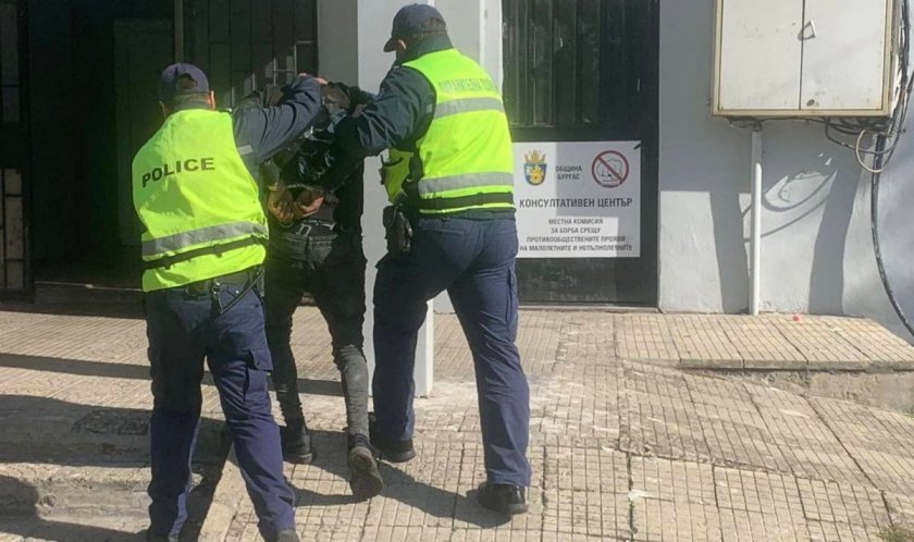 В Бургас задържаха петима за отвличане (СНИМКА)