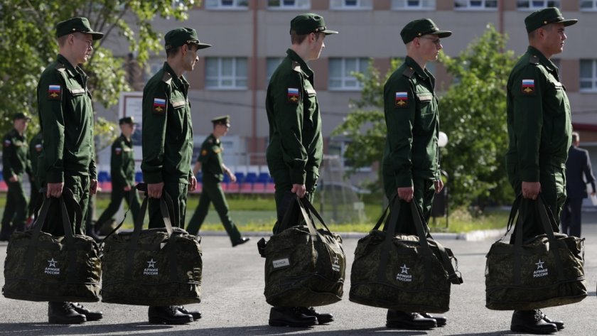 Близо 10 000 се явили доброволно, за да бъдат мобилизирани в руската армия