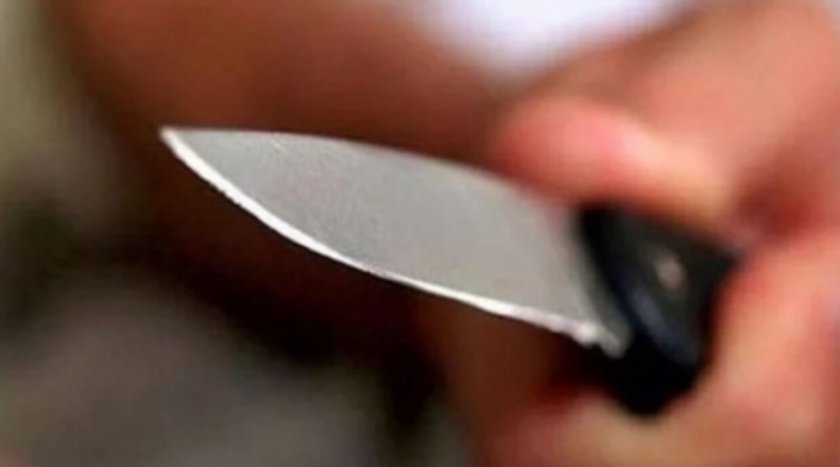 16-годишно момче е било намушкано с нож в София, съобщи