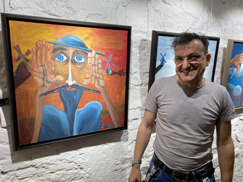 Зуека открива изложба в Чикаго