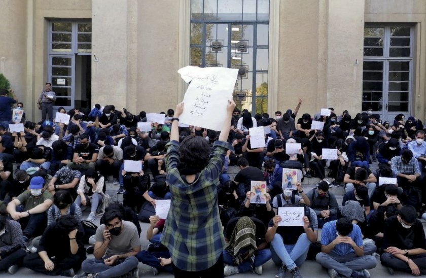 Затвориха университет в Иран заради ескалиране на протестите