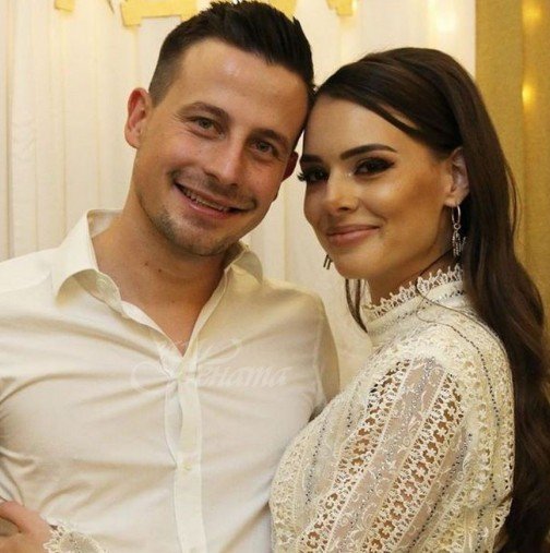 Демир Доган и съпругата му Памела са готови да станат