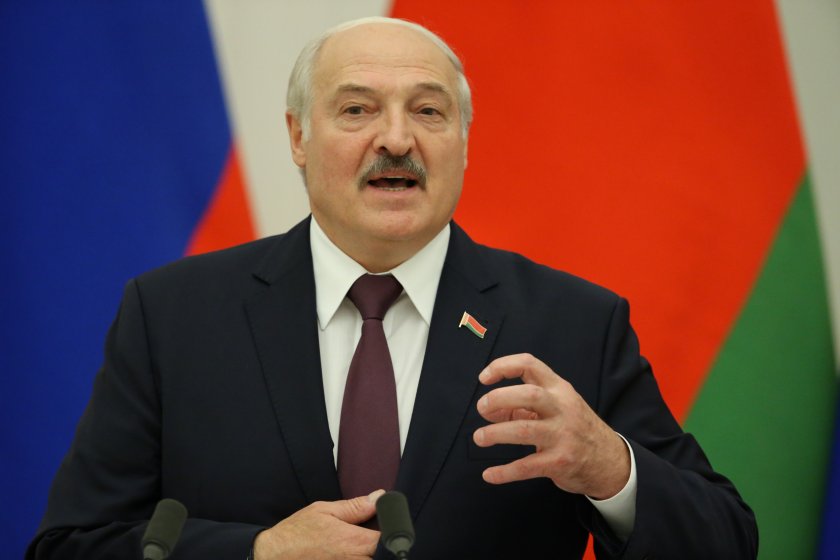 Лукашенко призна, че Беларус воюва срещу Украйна