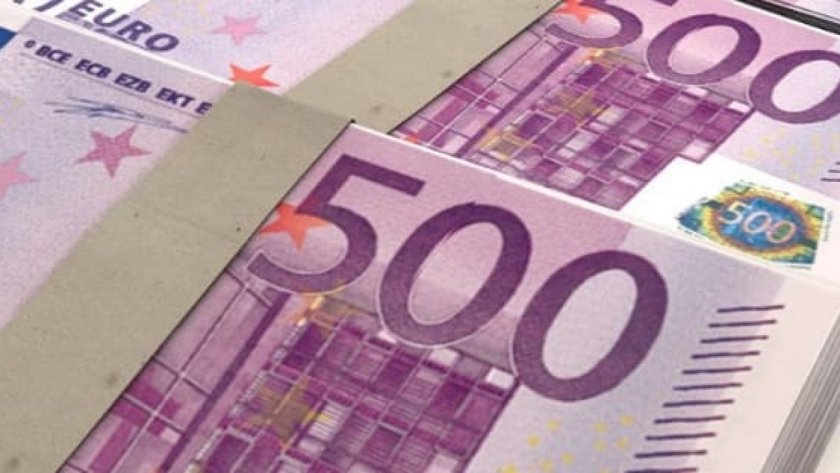68 000 недекларирани евро откриха митнически служители от отдел Борба
