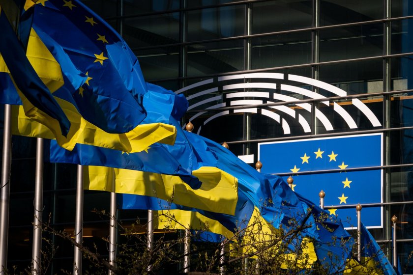 ЕС с план за по-редовно изплащане на помощите за Украйна