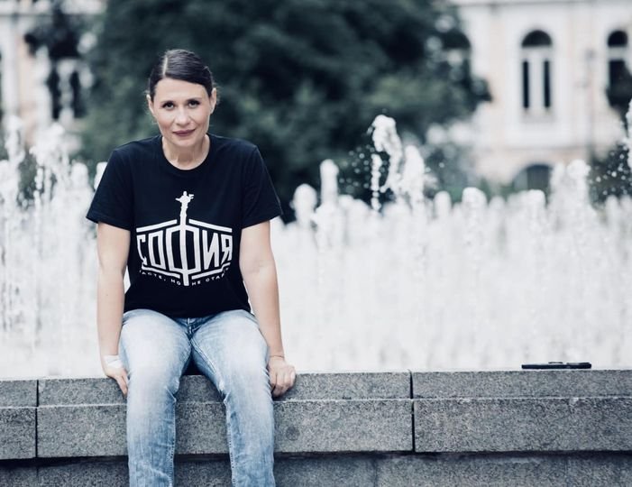 Летящата Козила обещава: Няма да ви разочаровам