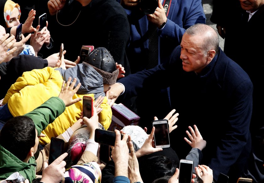 Ердоган води на местните избори, запазва Анкара и Истанбул