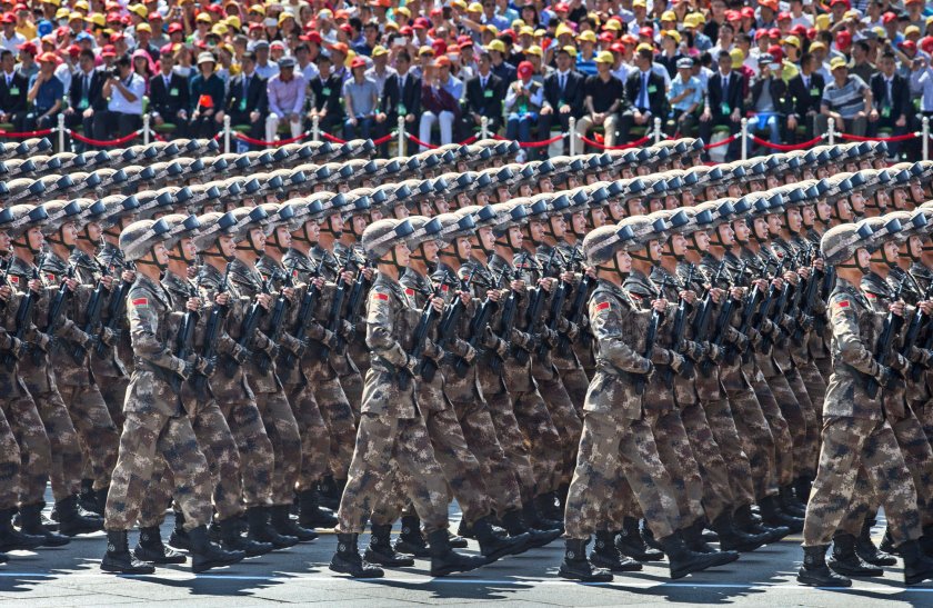 Китай подготвя гигантски военен парад