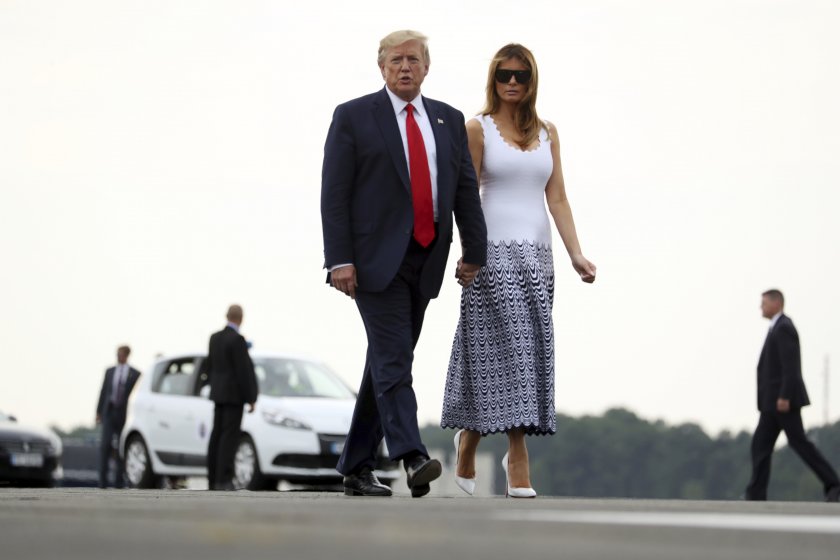 Мелания Тръмп се показа в секси рокля на срещата на върха