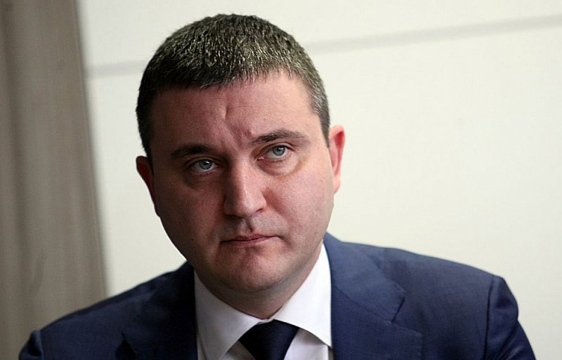 Горанов иска таван на футболните заплати 