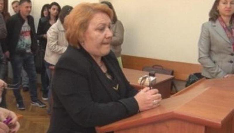 Гинеколожка, оправдана за смъртта на бебе, взема от прокуратурата 63 бона