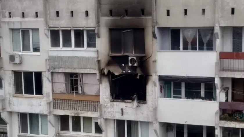 Огромен пожар в блок в София, загинали са двама души