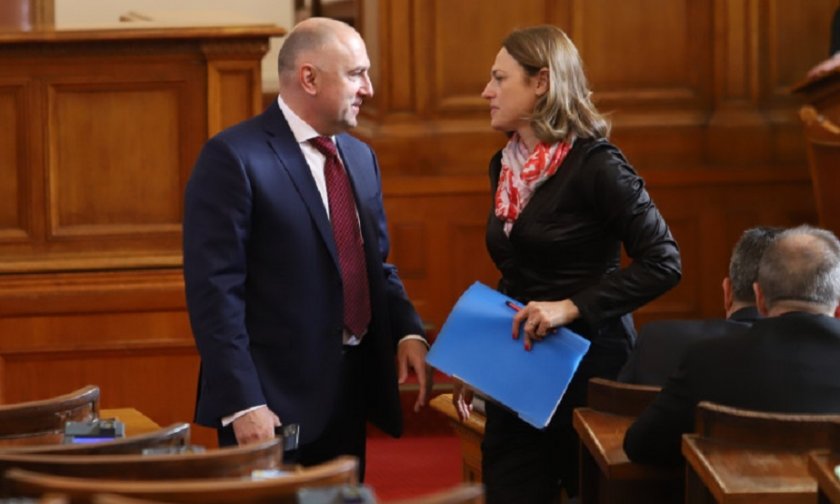 Председателят на 45-ия и 46-ия парламент Ива Митева се завръща