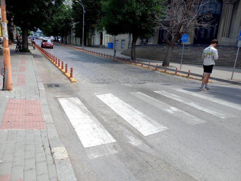 Трима ударени на пешеходни пътеки във Варна само за ден 