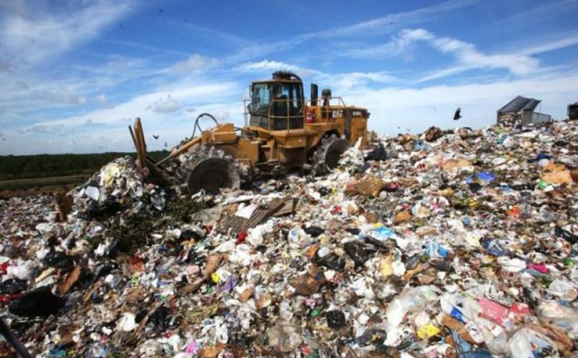 Подхванаха незаконно сметище в Русенско