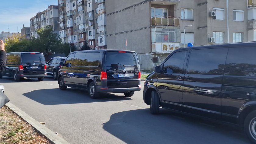 Задържаха барикадиралия се мъж в Казанлък (СНИМКИ)