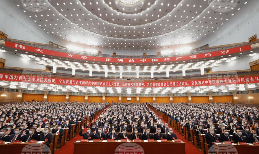 Предстоят трудни времена, заяви днес китайският президент Си Цзинпин в
