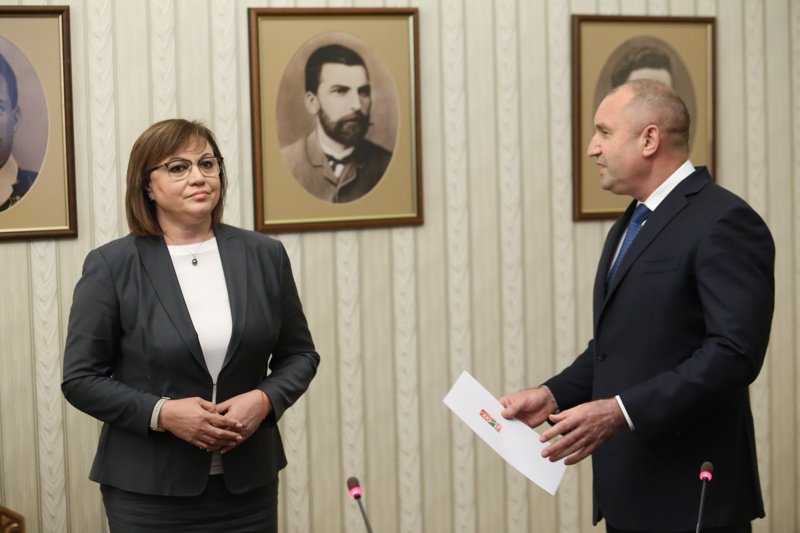 Тежък маратон по въпроси и отговори готви шефката на БСП