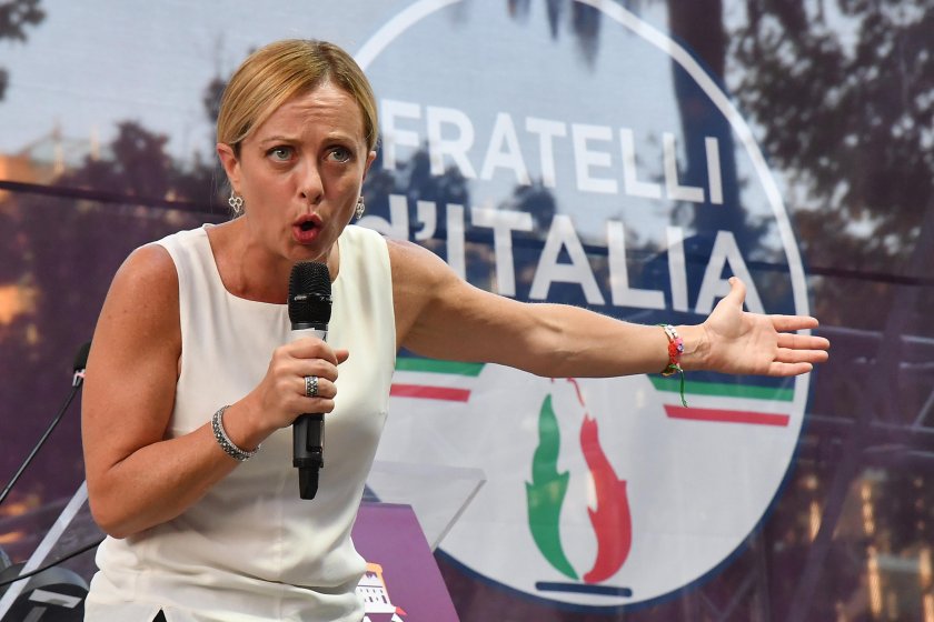 Първата жена премиер на Италия полага клетва 