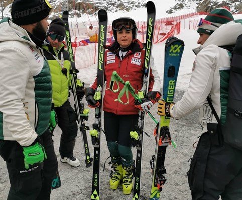  Първият старт на новата българка в алпийските ски се провали