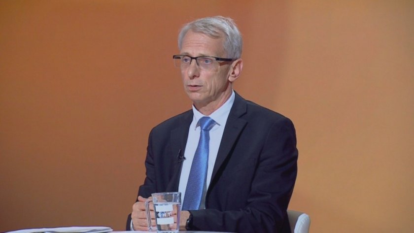 Николай Денков: ГЕРБ избяга от темата "корупция"