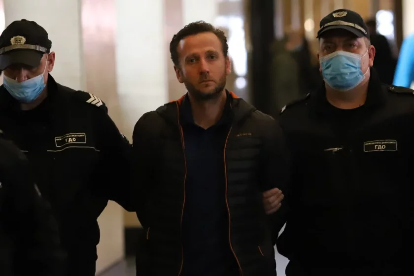 Има нови 8 обвиняеми лица за авансовите плащания за строежа