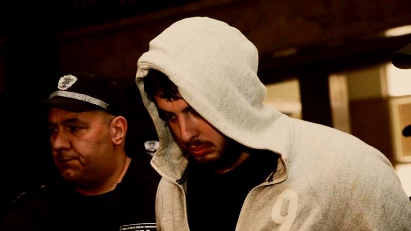 Косъмът, открит по ножа, с който се твърди, че е