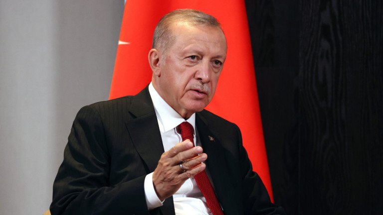 Ердоган иска нова конституция за "Векът на Турция"