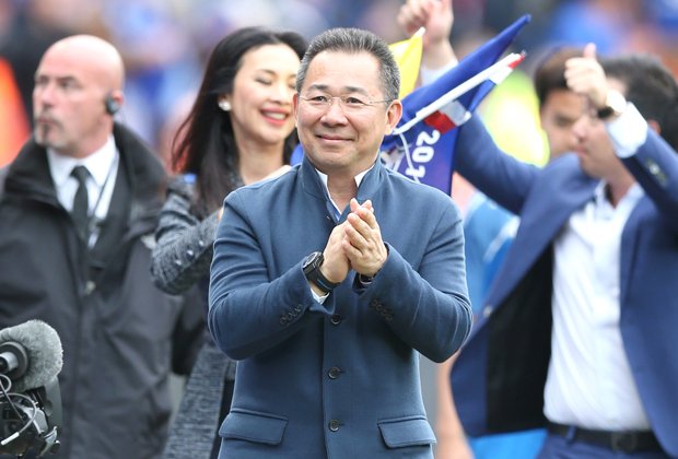 Той изстреля Лестър в друга орбита. С неговите пари и