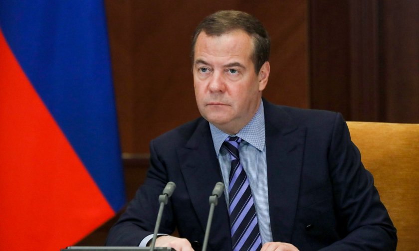 Медведев: Искате победа за Украйна? Ще има ядрени бомби!